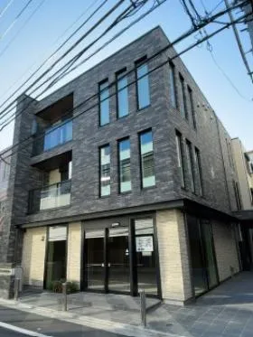 CRESTA青山ビルの外観
