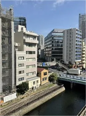 中野スプリングビルの外観