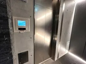 エスパシオ新富町ビルの外観