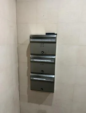 KCMビルの外観