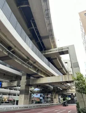 KCMビルの外観