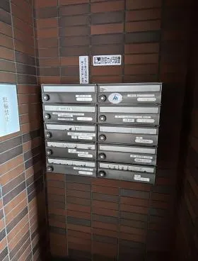フォースワンビルの外観