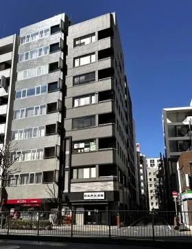 JP-BASE築地駅前ビルの外観