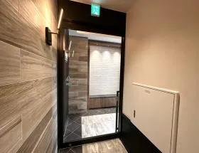 JP-BASE築地駅前ビルの外観