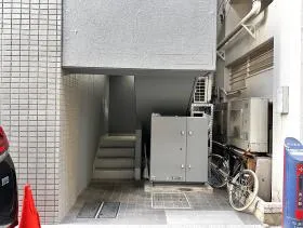 JP-BASE築地駅前ビルの外観