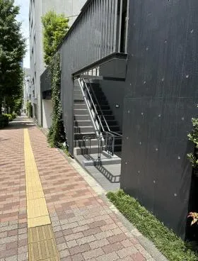 プライムメゾン本郷の外観