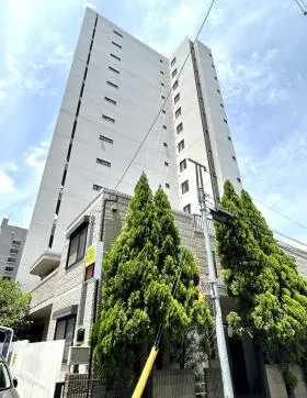 プライムメゾン本郷の外観