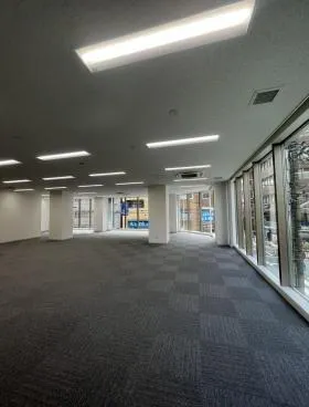 クロスシー新宿御苑前の外観