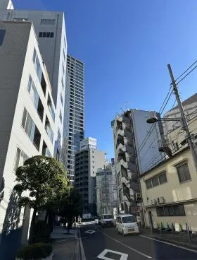 白金ファクトリービルの外観