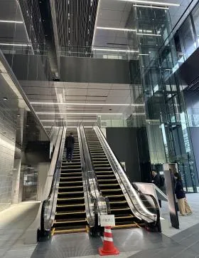横浜シンフォステージ ウエストタワービルの外観