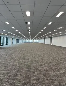 横浜シンフォステージ ウエストタワービルの外観