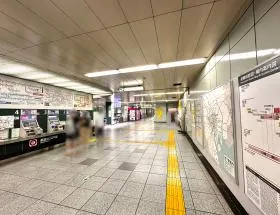 都営大江戸線「築地市場駅」