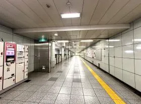 都営大江戸線「築地市場駅」