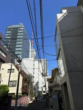 モダンテラス南青山ビルの外観
