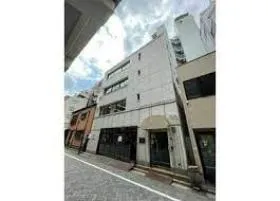 小川ビルの外観