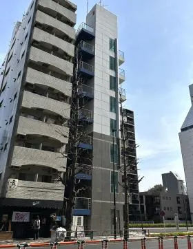 新宿パークサイドビルの外観