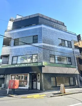 GrandStory千駄ヶ谷ビルの外観
