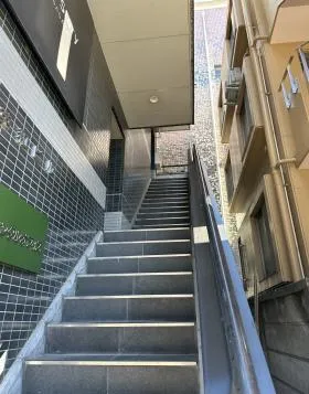 GrandStory千駄ヶ谷ビルの外観