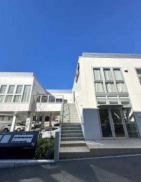フィル・パーク表参道テラスビルの外観