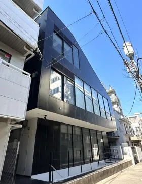 ACN青山PLACEビルの外観