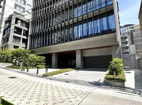赤坂メープルヒルビルの外観