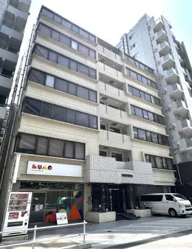 THE HUB田町BASEビルの外観