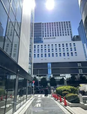 VORT西新宿NEXビルの外観