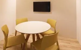 LEAF COURT PLUSビルの外観