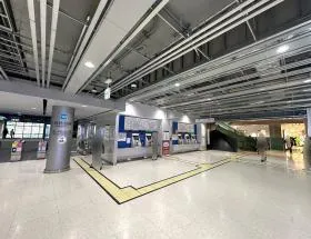 東京メトロ日比谷線「虎ノ門ヒルズ駅」