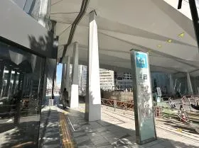 桜田通り沿いを新橋方面に進む