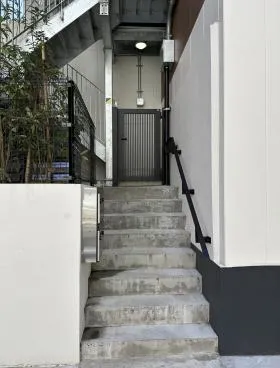 Jビル四谷荒木町ビルの外観