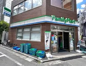 ファミリーマート