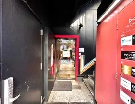 エムズクロス人形町ビルの外観