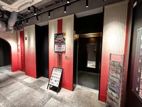 エムズクロス人形町ビルの外観