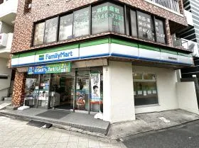 ファミリーマート