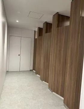 横浜シンフォステージ イーストタワービルの外観