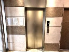 SIL人形町ビルの外観