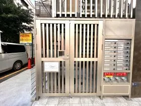 SIL人形町ビルの外観