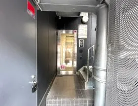 神保町HY(旧:リベラ神田神保町)ビルの外観