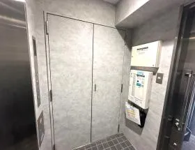 神保町HY(旧:リベラ神田神保町)ビルの外観