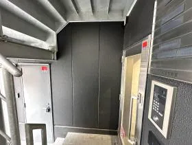 神保町HY(旧:リベラ神田神保町)ビルの外観