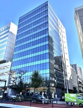 CIRCLES+市ヶ谷駅前ビルの外観