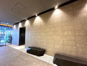 CIRCLES+市ヶ谷駅前ビルの外観