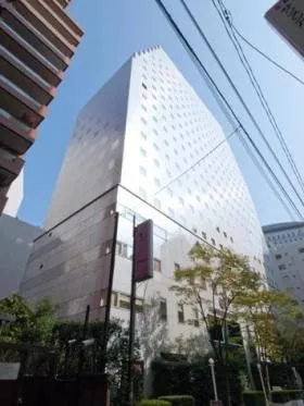 新宿ワシントンホテル新館ビルの外観