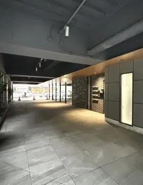 アパ三田芝公園駅前ビルの外観