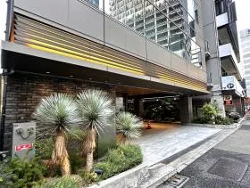 アパ三田芝公園駅前ビルの外観