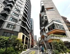 12 KANDAの外観