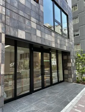 プラザ銀座新富ビルの外観