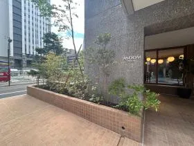 ASOOM 新橋ビルの外観