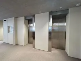 ASOOM 新橋ビルの外観